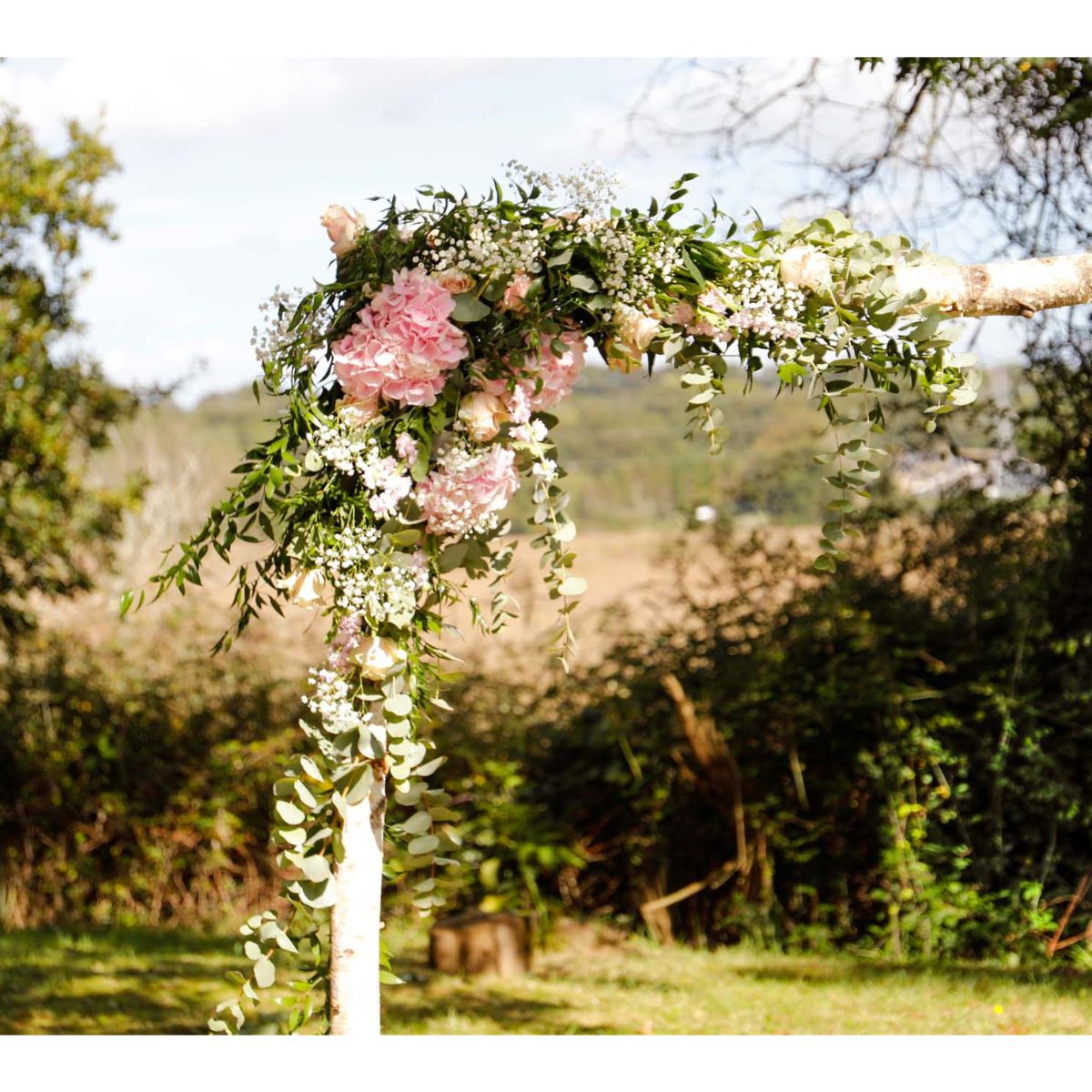 DIY : comment réaliser une arche fleurie pour mon mariage ? - Atelier Rose  Pivoine